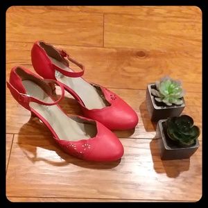 Coral Chelsea Crew Floral Heals